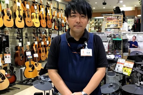 スタッフ写真 ドラム 島崎