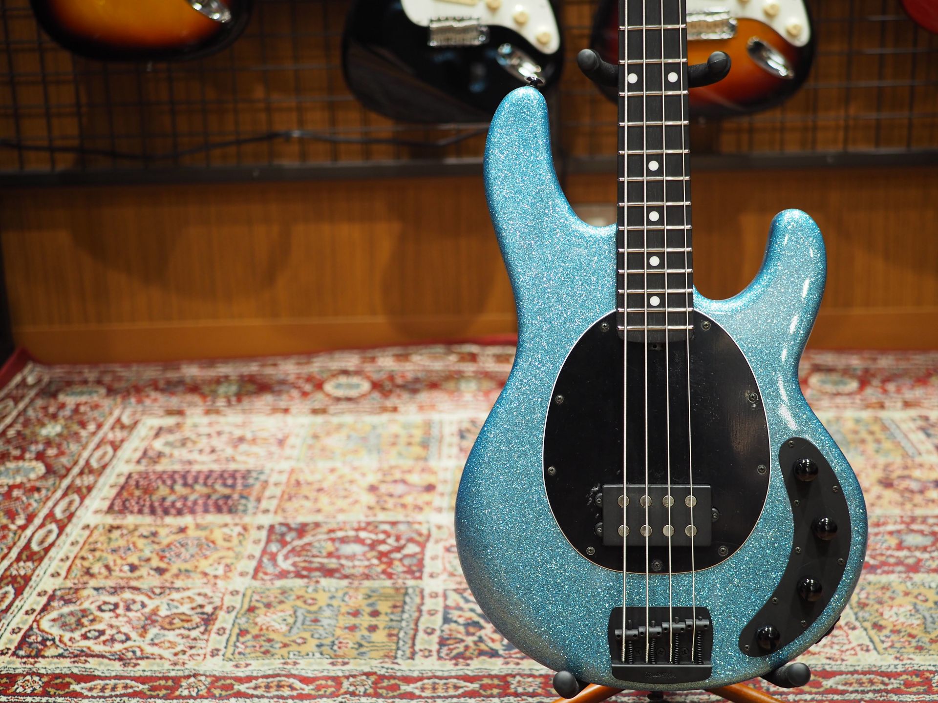 【新品特価】MUSIC MAN / Stingray Special 1H/B/BK /AQSP【エレキベース】