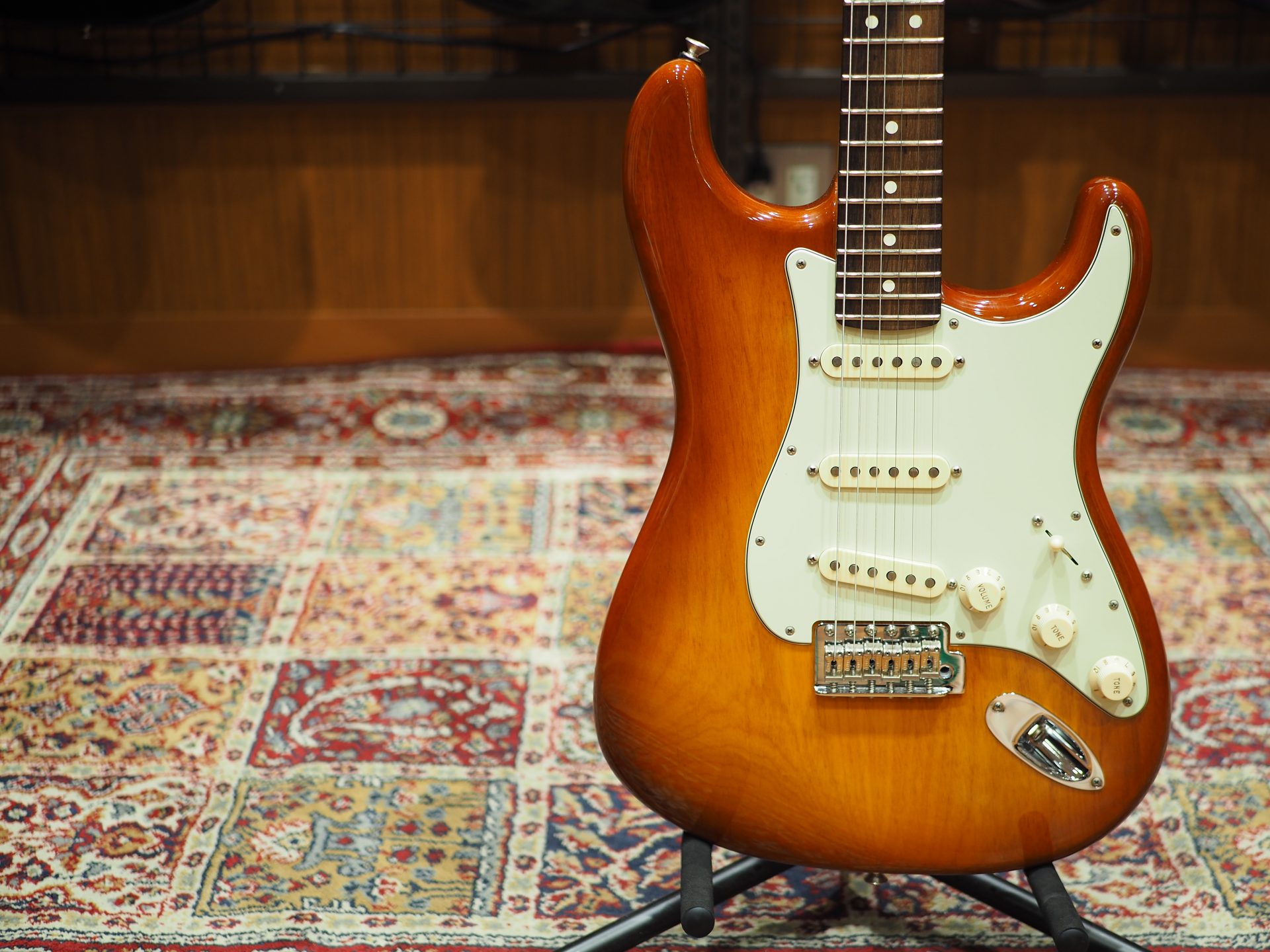 【中古楽器】Fender/American Performer Stratcaster/Honey Burstが入荷しました！
