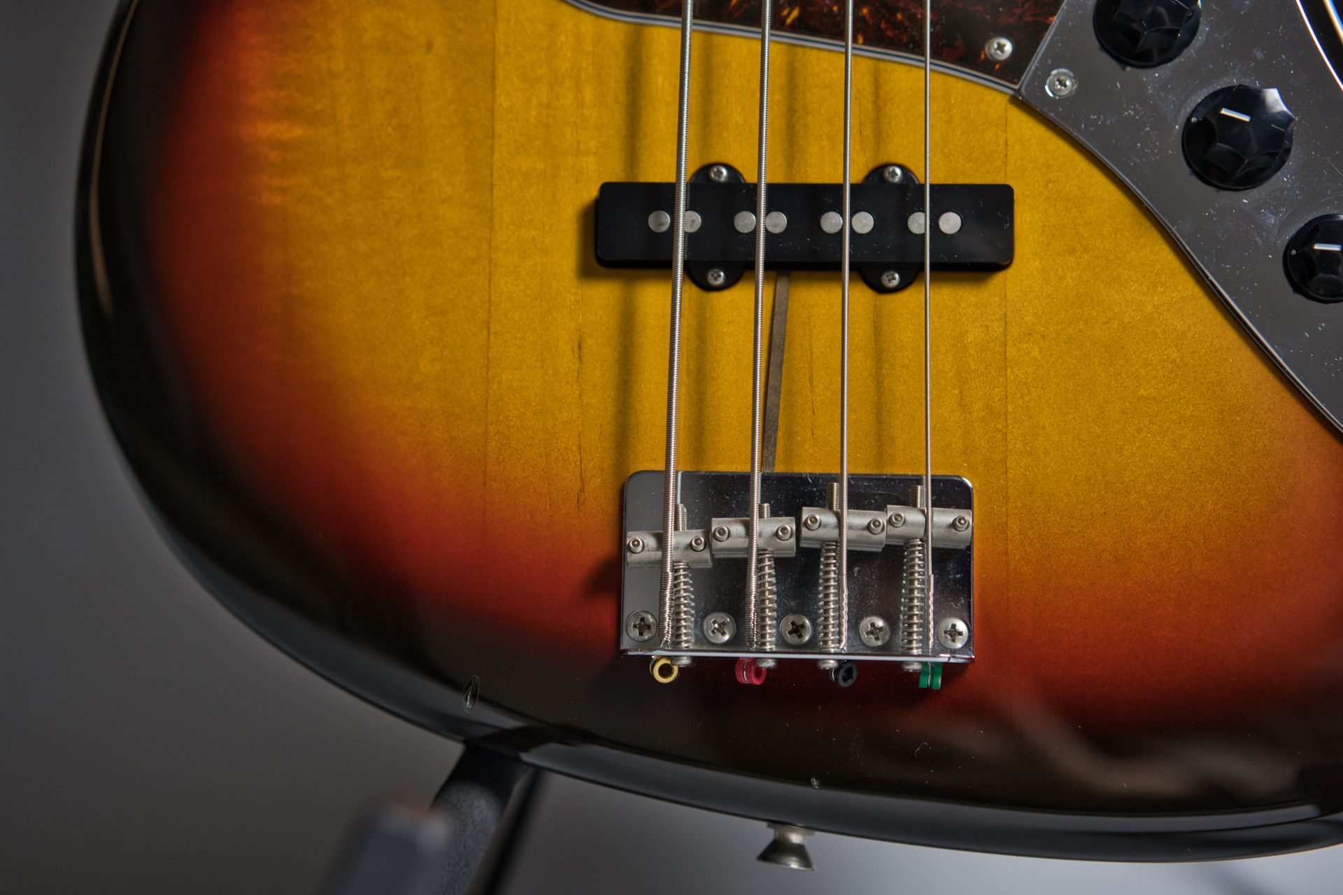 中古楽器】USAピックアップを使用したモデル！Fender Japan
