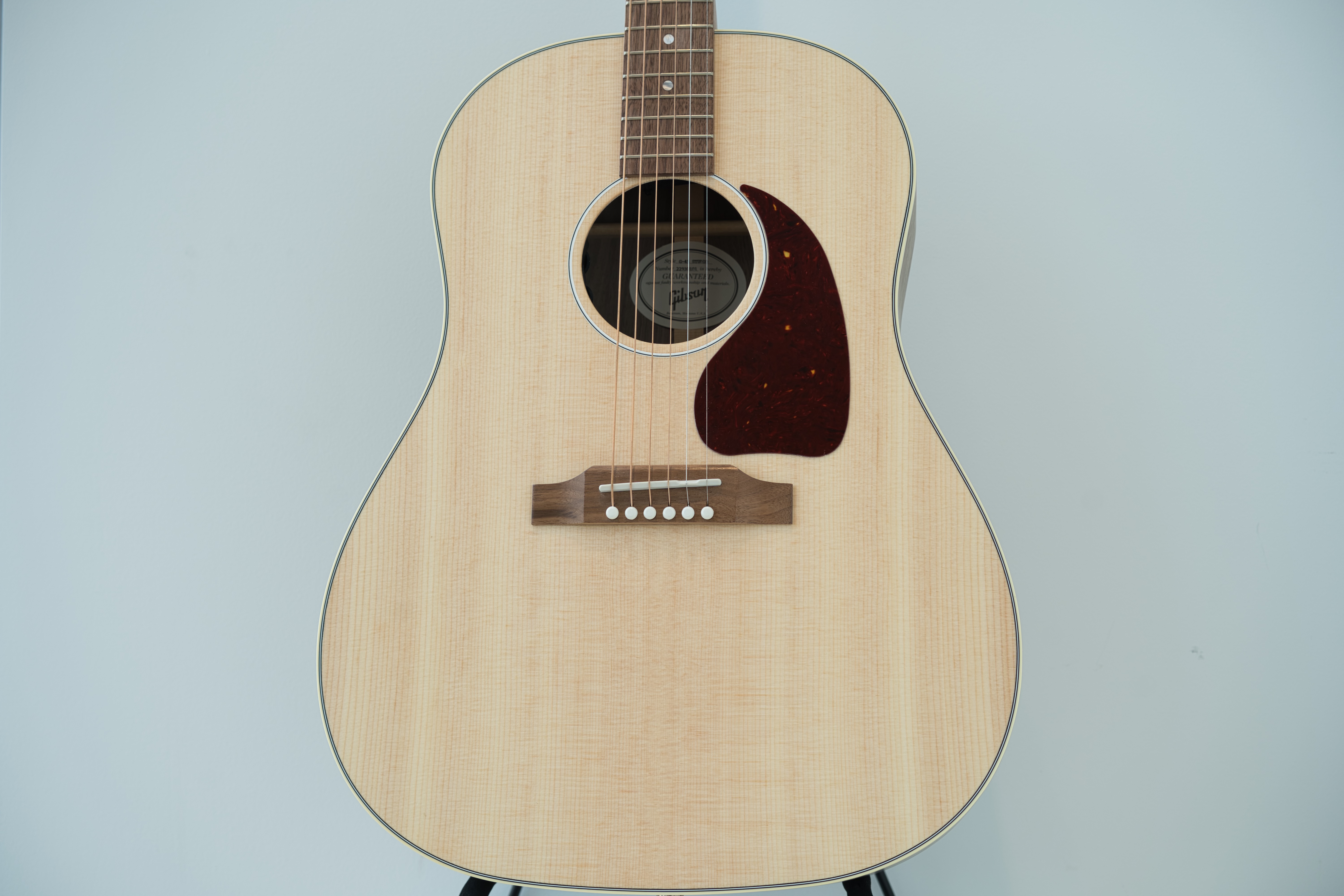 [https://www.shimamura.co.jp/shop/kokubunji/guitar-bass-ukulele/20181208/2475::title=] *お手軽価格で本格的なGibsonサウンドが楽しめます！ *・商品について G-45スタジオは、あらゆる層のプレイヤーやあらゆ […]