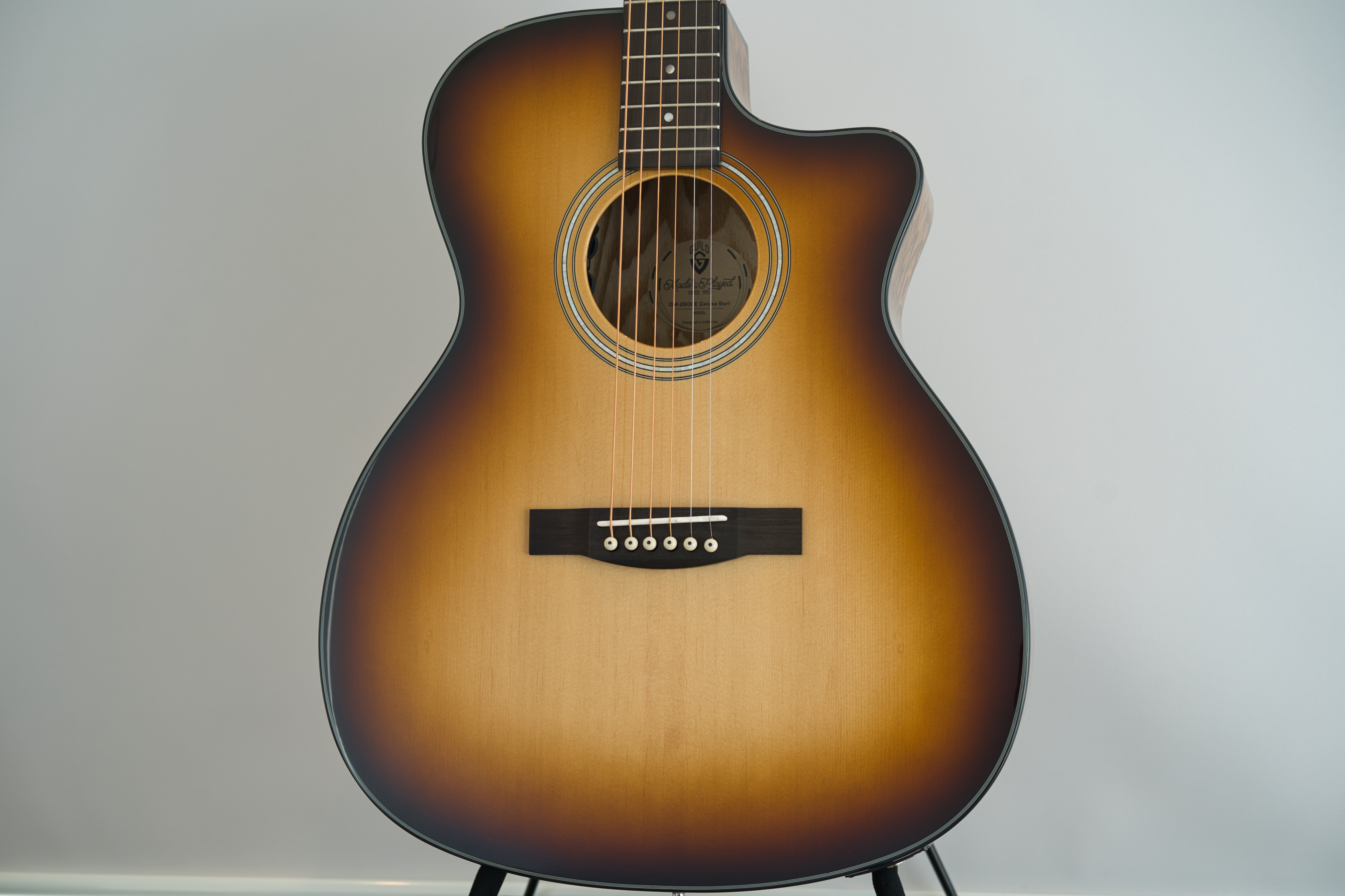 [https://www.shimamura.co.jp/shop/kokubunji/guitar-bass-ukulele/20181208/2475::title=] *吸い込まれるような木目を惜しみなく使った高級感あふれる仕上がりです。 *・商品について **あなたのアコギライフをちょっと贅 […]