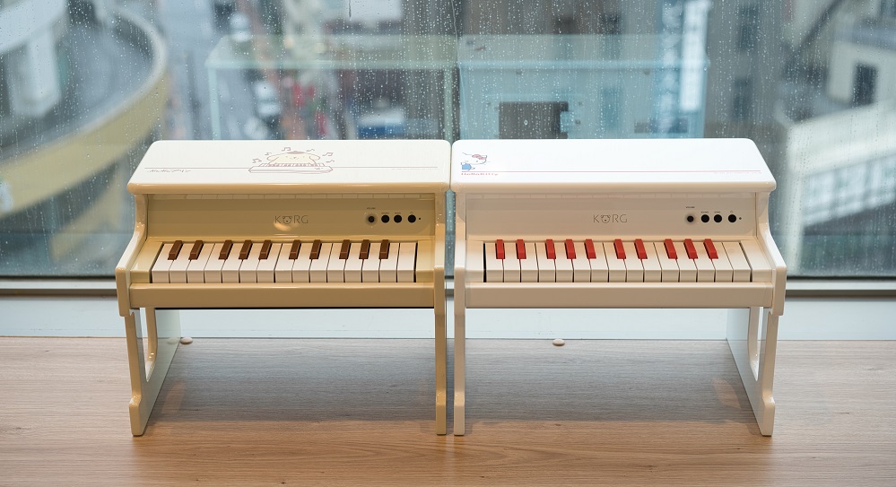 *ハローキティとポムポムプリンモデルのかわいいtinyPIANOがお買い得です♪ コルグから出ているデジタルトイピアノ[!!『tinyPIANO』!!]]]とってもかわいいキティちゃんモデルとポムポムプリンモデルが入荷しました♪]]キュートな天板とそれぞれのイメージカラーがあしらわれた鍵盤がポイント […]