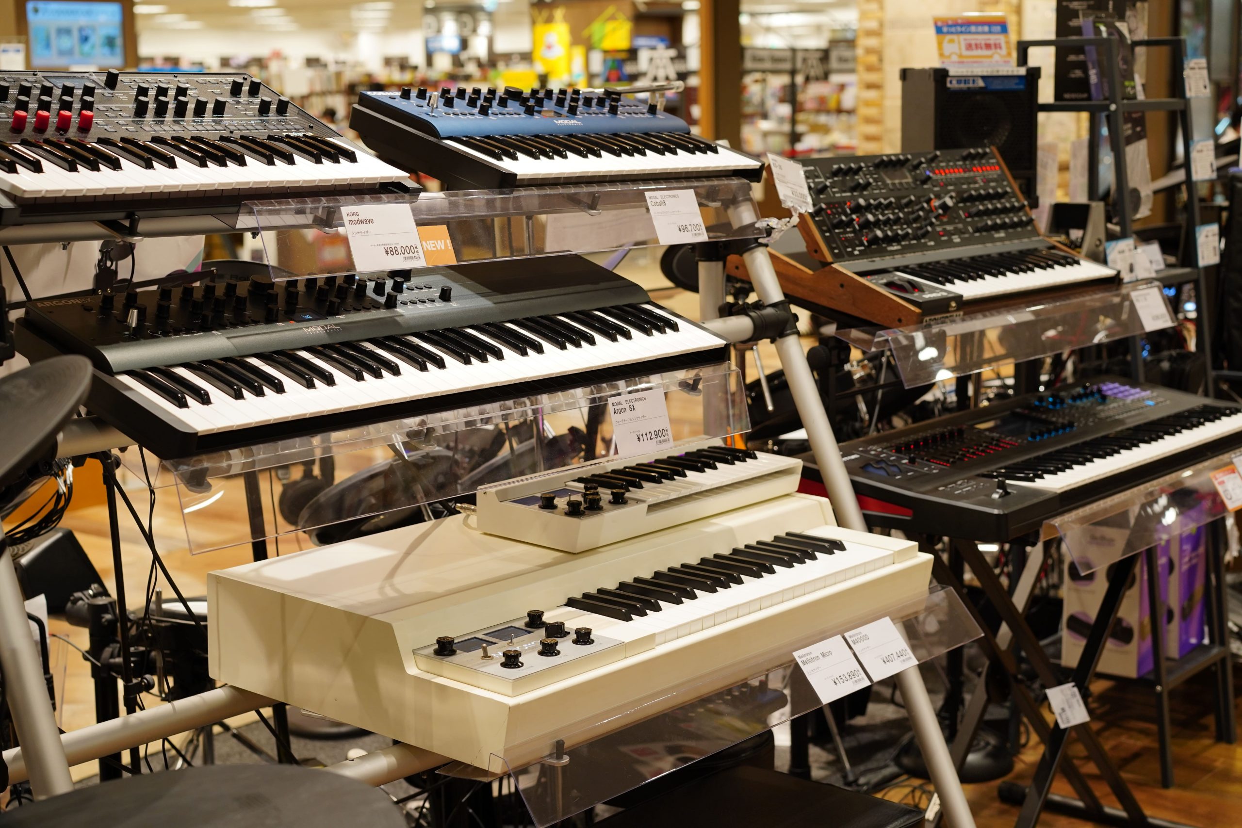 **ちょっと風変わりなシンセサイザーが国分寺店に登場！ ***ラインナップ *Mellotron　M4000D [!!数々の名曲で使用された唯一無二のメロトロンサウンド!!] |ブランド|型番|価格| |Mellotron|M4000D|[!￥407,440(税込)!]| 数多の楽曲で使用されたMe […]