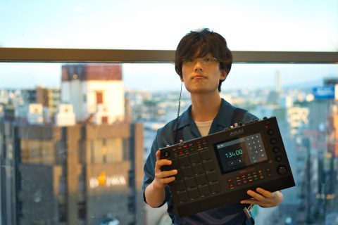 スタッフ写真 シンセサイザー 横尾