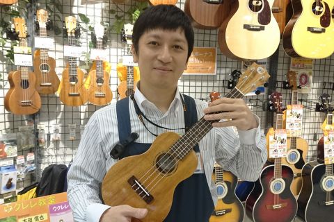 スタッフ写真 店長 畑瀬
