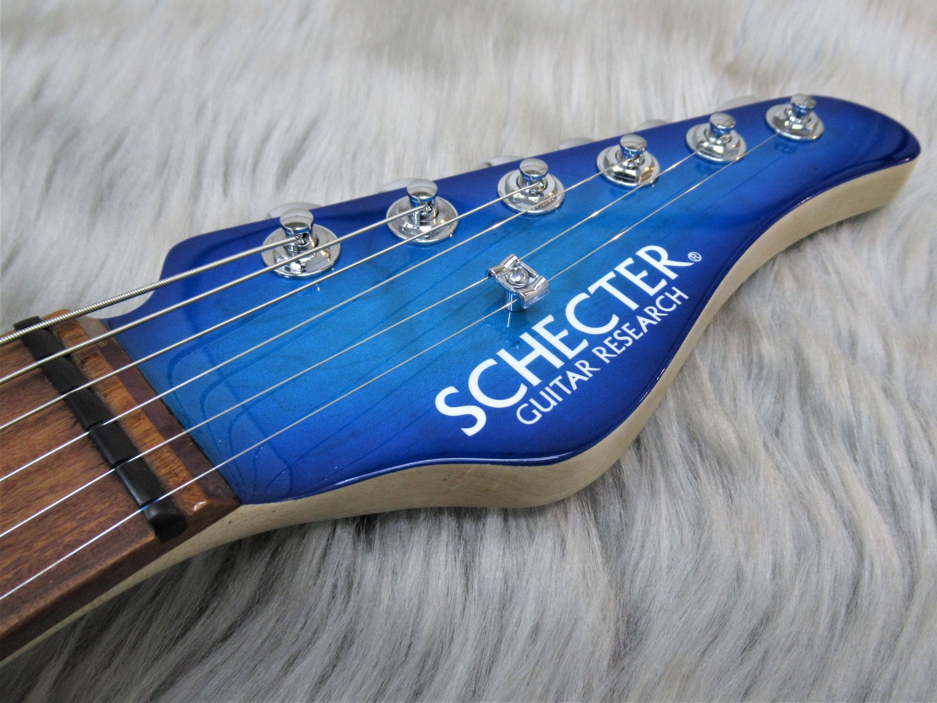 SCHECTER NV-4-24-KLM/PF 04