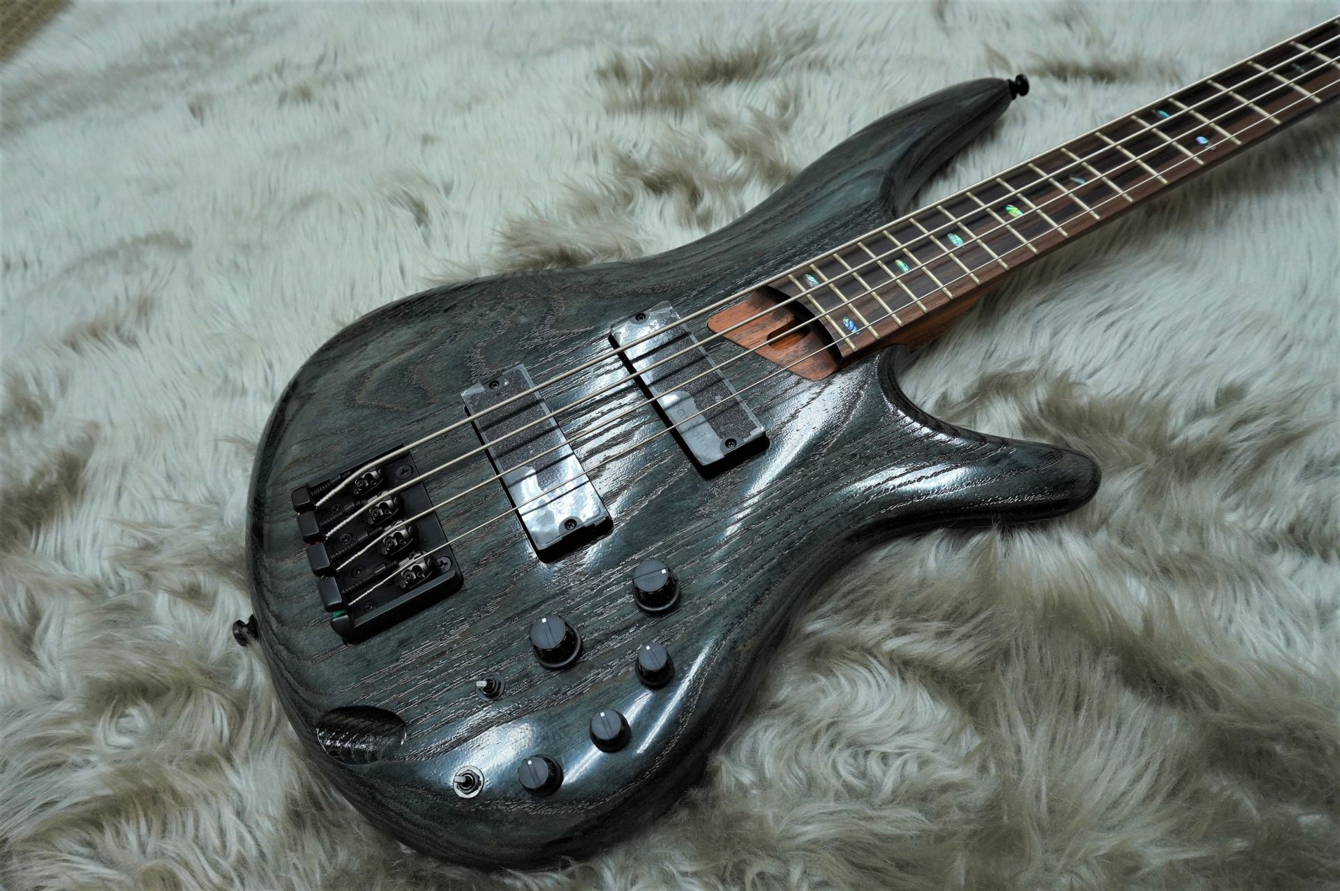 【エレキベース】Ibanez – SSR640 / TKL展示のご案内