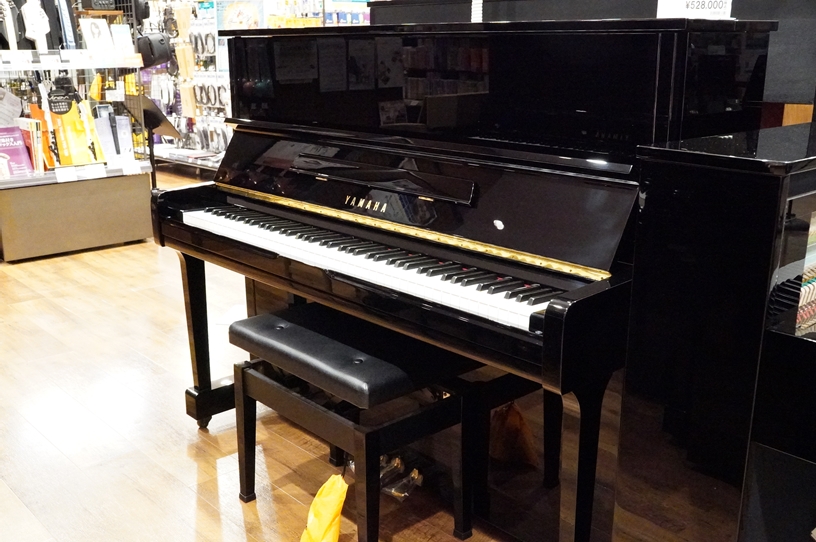 中古アップライトピアノYAMAHA /U100