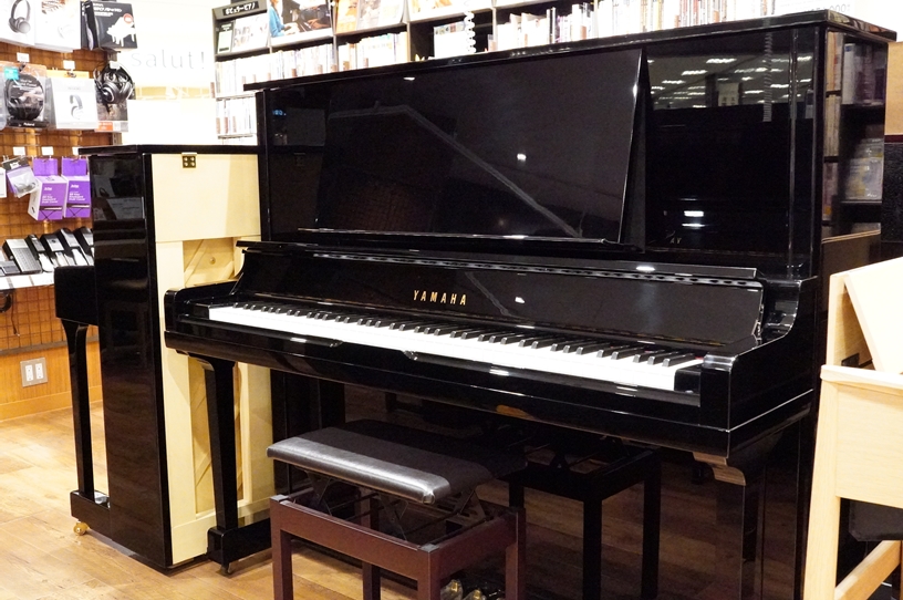 中古アップライトピアノYAMAHA /UX-30BL