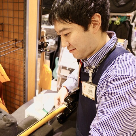 ギターアドバイザー エレキギター/アコースティックギター/アンプ担当高橋