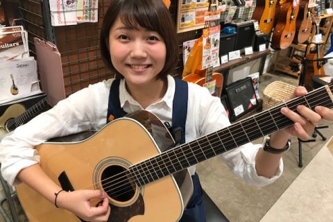 スタッフ写真 アコースティックギター/ギターアクセサリー/楽譜 和田