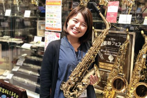 スタッフ写真 サックスインストラクター 寺澤