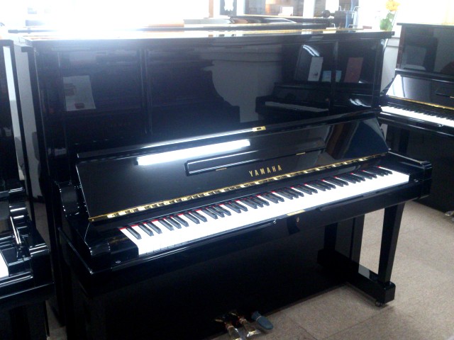 中古アップライトピアノUX3（1984年製）