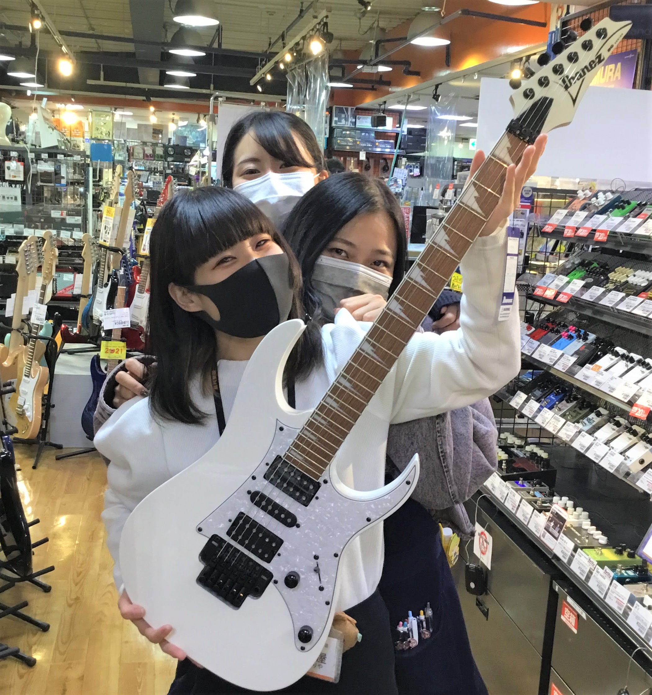 *お得なエレキギターがもり沢山！！島村楽器三宮店、クリアランス実施中です！！ こんにちは！！！島村楽器三宮オーパ店　ギターシニアアドバイザーの稲葉です！！！ 　　 大寒波が襲来し極寒の日々が続く中、 島村楽器三宮オーパ店は激アツのクリアランスセールを開催中！！ 　　 欲しかったあのギターが！？狙って […]