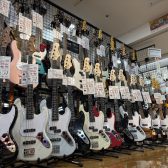 【エレキベース】これから始めるベースも多数展示中！ご相談ください【三宮】