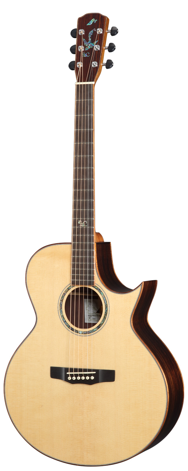 Sシリーズならではのレスポンスの良さに力強い低音が加わった一本SJ-101