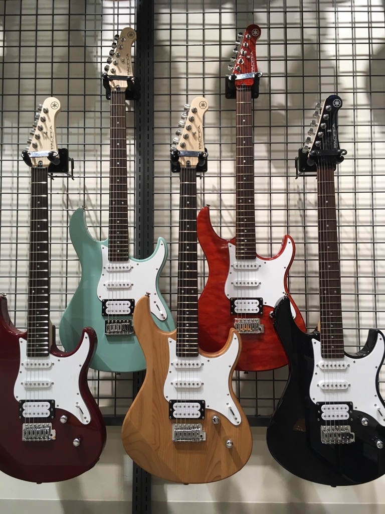 大人気のエレキギター、YAMAHAのパシフィカシリーズ在庫ございます！