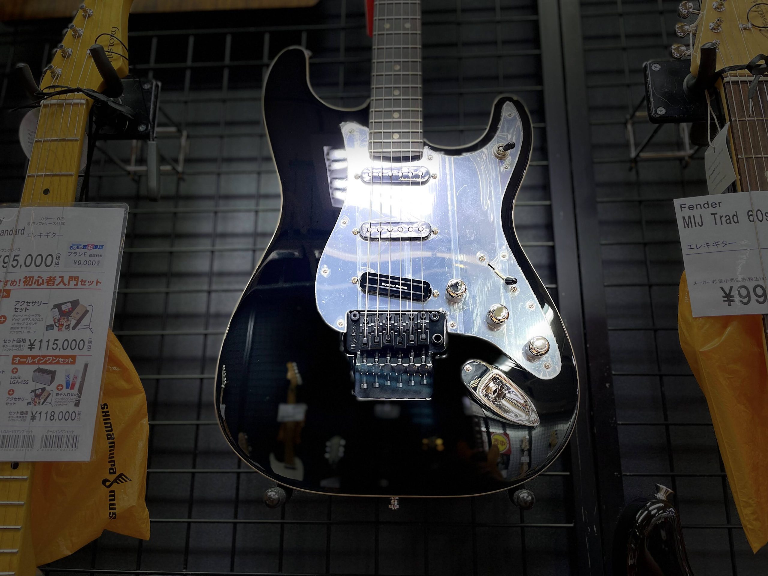 *まさに奇才のギター！ **TOM MORELLO STRATOCASTER®]]とは？ メーカー公式より↓ 本モデルはトム・モレロがAudioslaveで使用していた、モディファイされたDesigner Series Stratをベースに開発されています。]]・バインディングが施された[!!スラブ […]