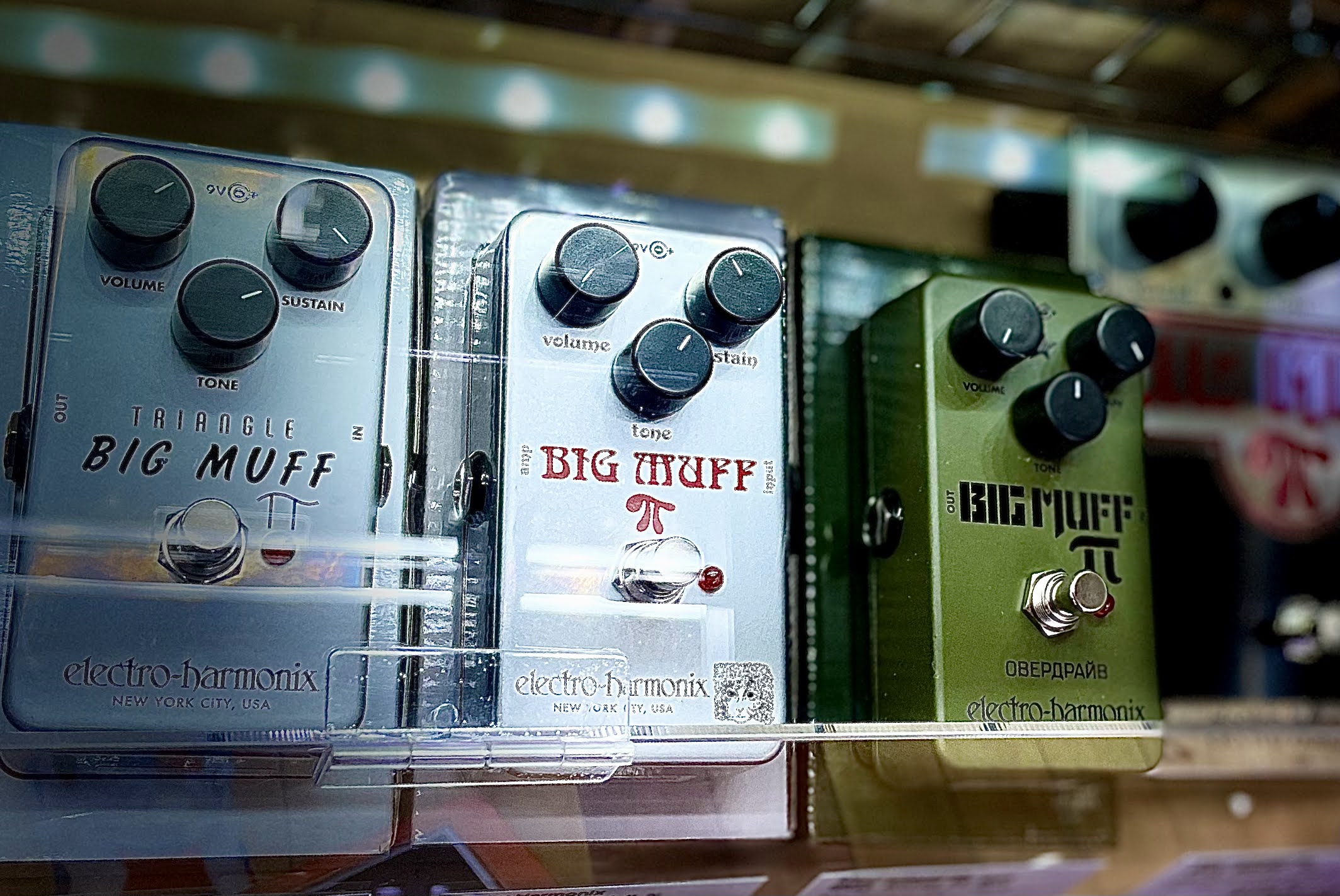 【エフェクター】electro-harmonix「BIGMUFF」大集合！！