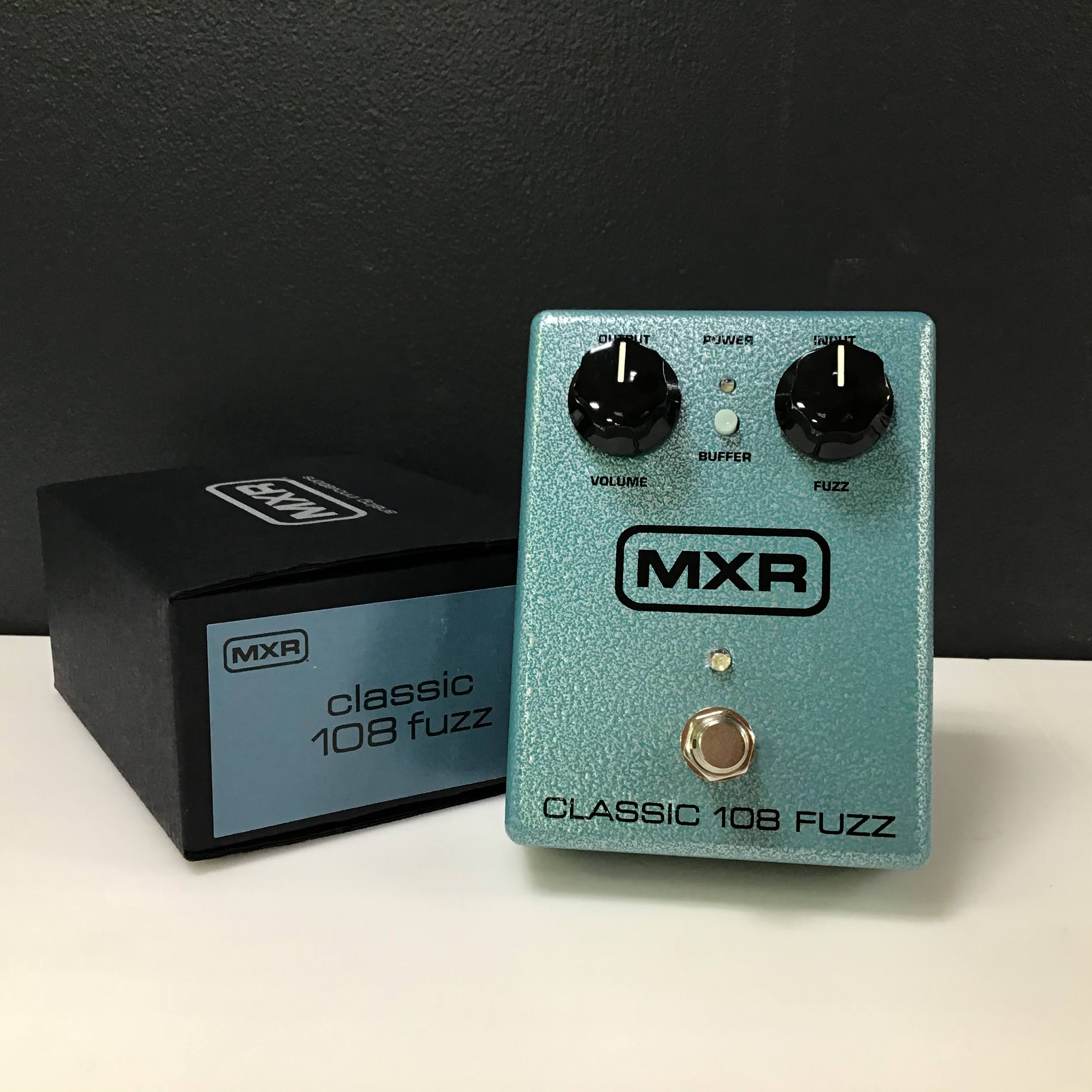 *有名FUZZFACE系ファズ！]]M173「Classic 108 Fuzz」が入荷！！ ***メーカー公式より抜粋↓ [!!Hedrix Fuzz Face!!]で採用された]][!!BC108シリコントランジスタ!!]使用のファズ。]]FUZZ、VOLUMEのツマミに、ワウなどとのカップリング […]