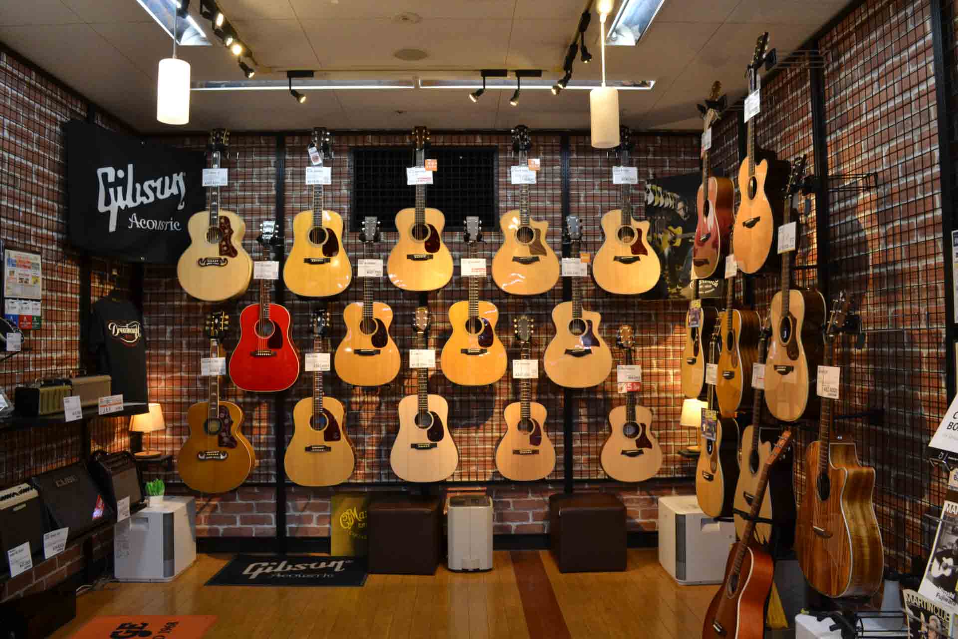 2022年3月に発生した福島県沖地震によるキズ、打痕がついてしまったアコースティックギターを、お買い得価格で放出致します！演奏上の支障は全くなく、まだまだ現役で頑張れるギター達ばかりです。この機会にお買い得に手に入れましょう♪ 詳しい商品状態は、「商品詳細」からご覧ください。 CONTENTSGib […]