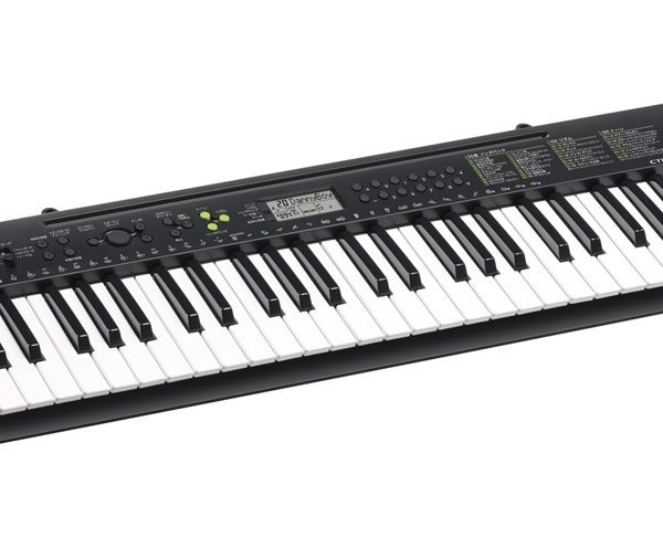 【CTK-240】<br />
<br />
・49鍵盤。<br />
・スリムなボディで使いやすいモデルです！<br />
<br />
￥13,750(税込)