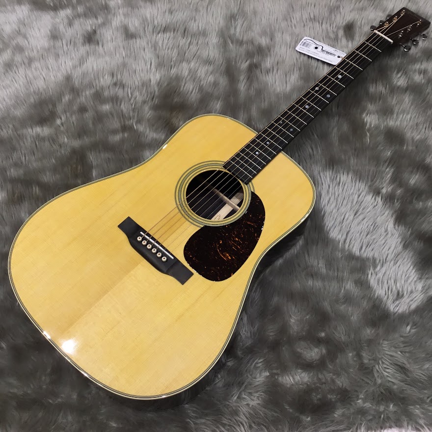 アコースティックギターD-28 STANADRD♯2714910