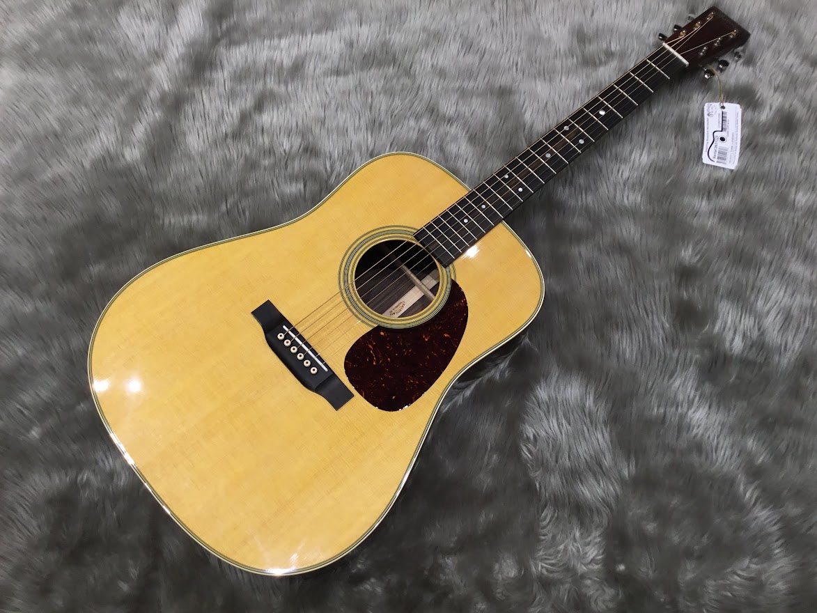 アコースティックギターD-28 STANDARD