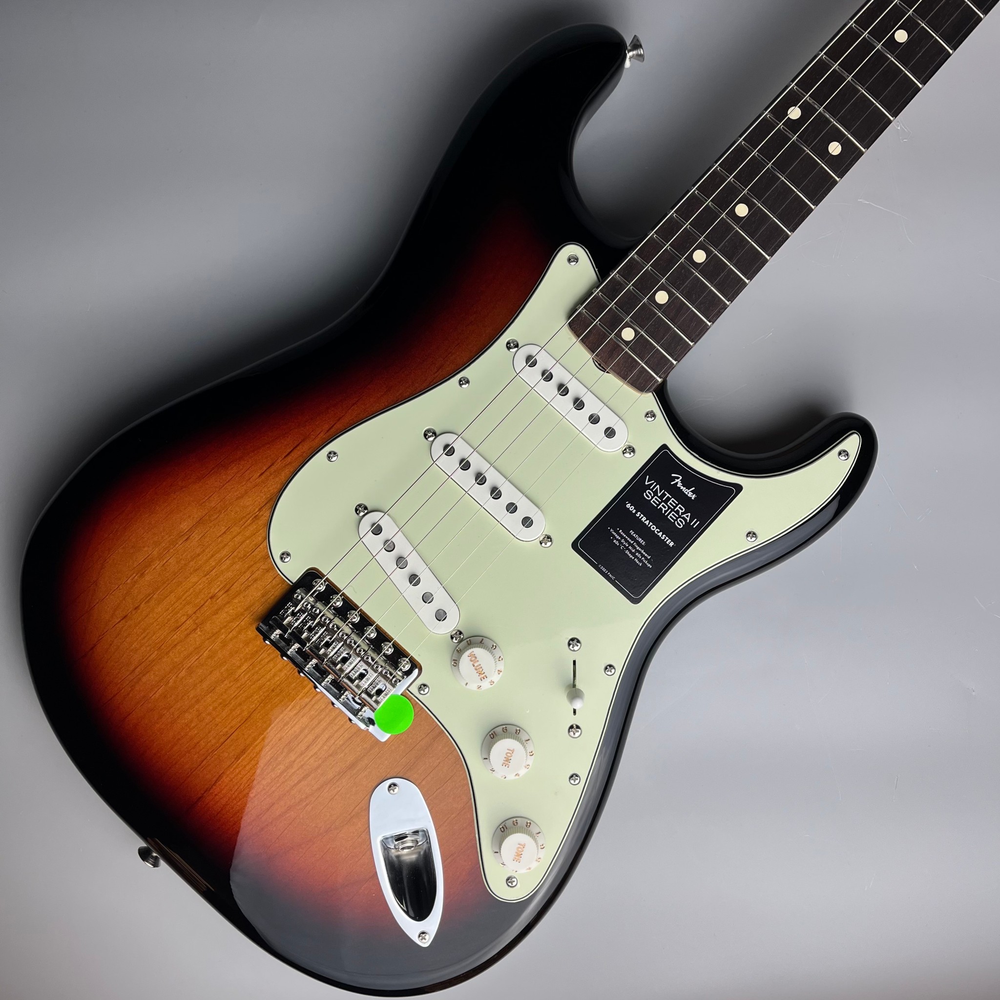 FENDERVintera II '60s Stratocaster 3-Color Sunburst