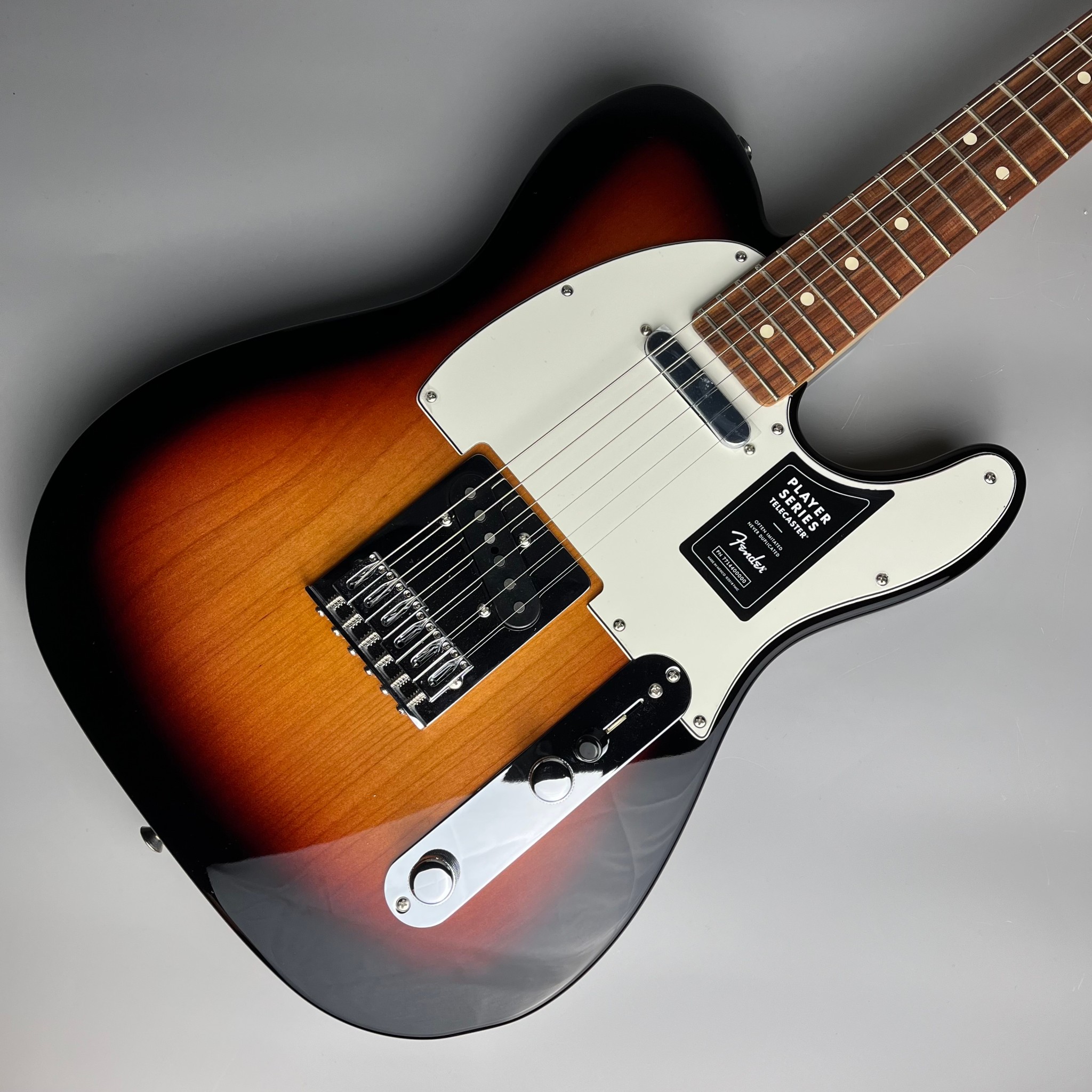 FENDERPlayer Telecaster Pau Ferro Fingerboard 3-Color Sunburst