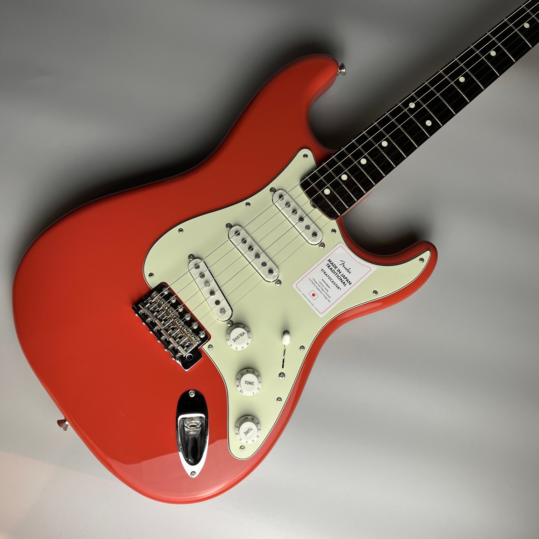 FENDERMade in Japan Traditional 60s Stratocaster Rosewood Fingerboard Fiesta Red