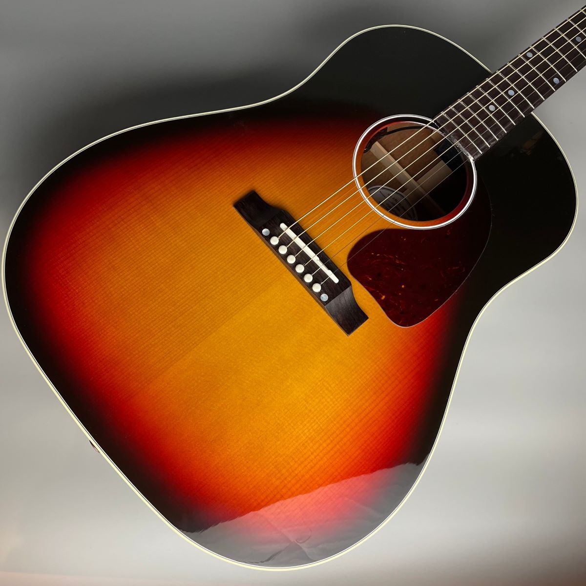 GibsonJ-45 Standard Japan Limited Tri-Burst