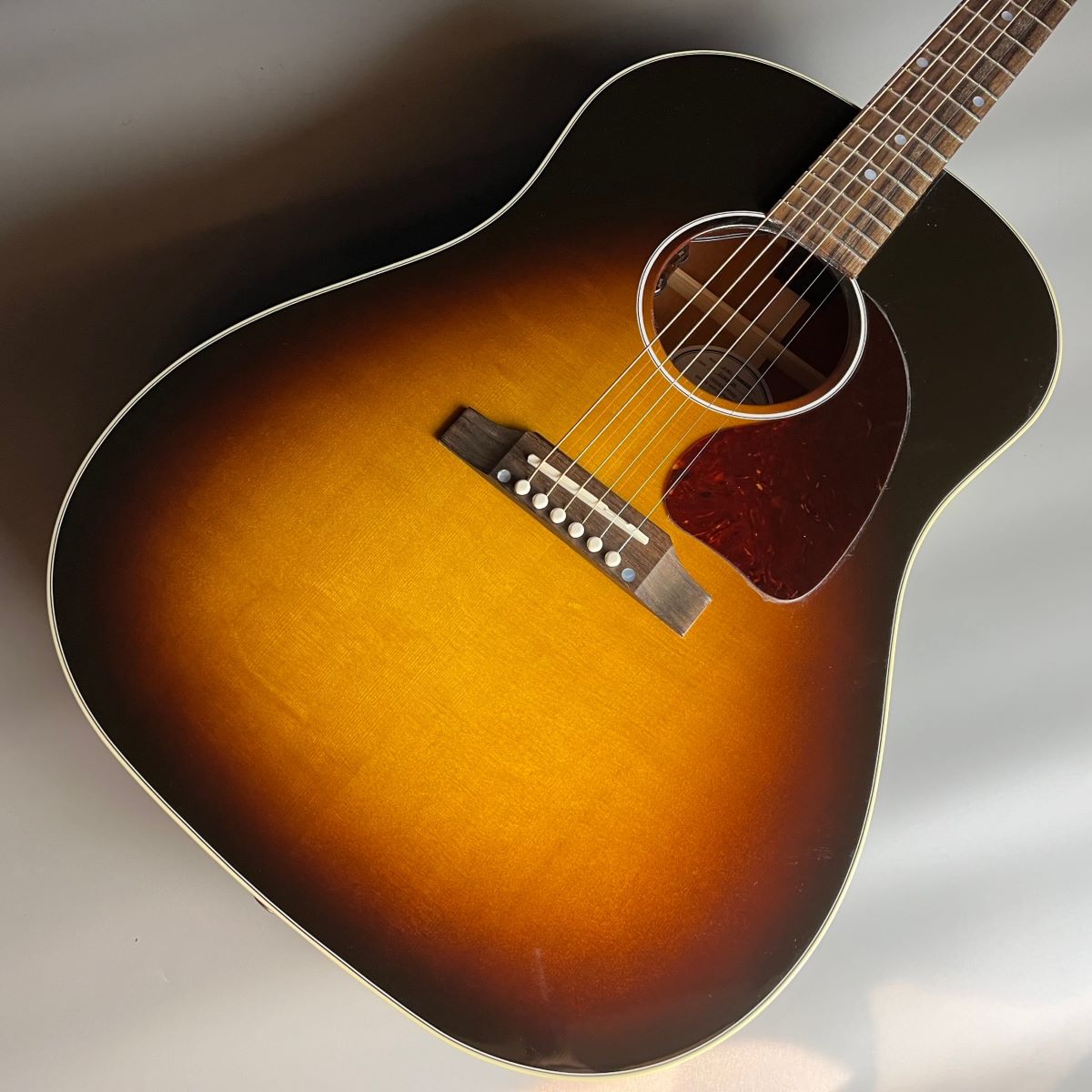 GibsonJ-45 Standard