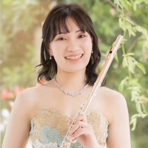 <村中 由起子>