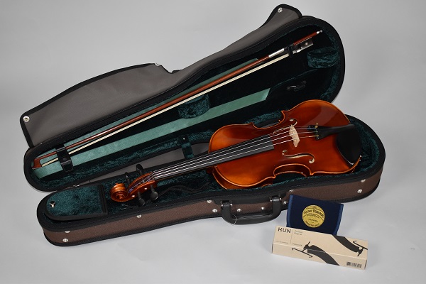 **日本人の手に馴染むバイオリンセットです！ *GEWA Meisterセット　バイオリンのご紹介 「初めてのバイオリンだからこそ、品質の確かな楽器でスタートして頂きたい。」]]日本を代表する技術者であるマイスター茂木の思いが詰まった、バイオリンセットです。「GEWA Meister II」はGEW […]