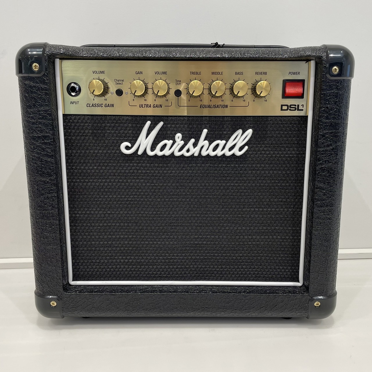 CONTENTSMarshall DSL1Cが一台限りの限定特価仕様・詳細お問い合わせMarshall DSL1Cが一台限りの限定特価 お電話、店頭にてお問い合わせの際は「HPを見た！」とお伝えください。スムーズにご案内が出来ます。 仕様・詳細 使用上問題はありませんが、一か所小さな傷があるため限定 […]