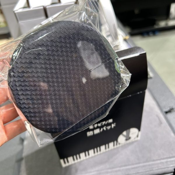 箱から出してみた図。ちょうど手のひらサイズくらいの大きさです。