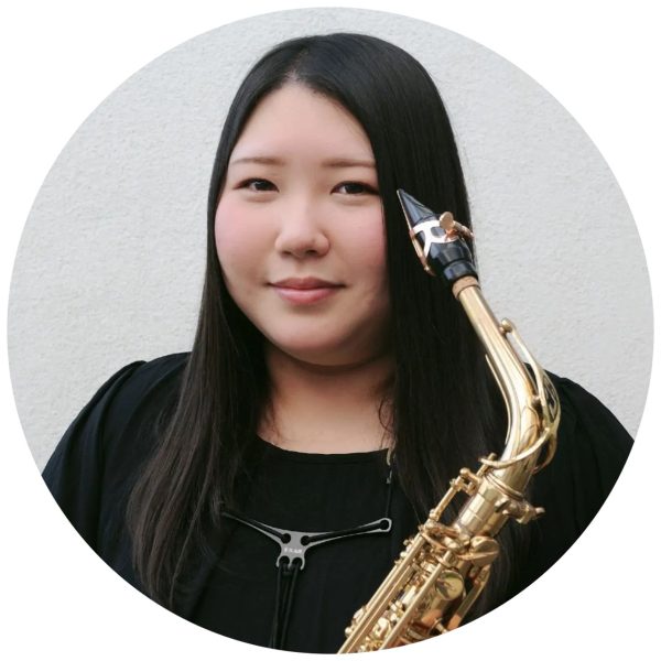 サックス科<br />
土持 梨奈（つちもち りな）