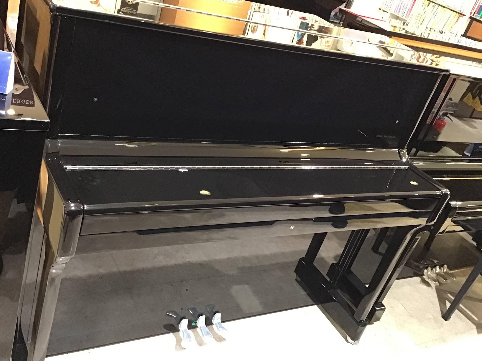アップライトピアノ/新品STEINBERG AT23DC