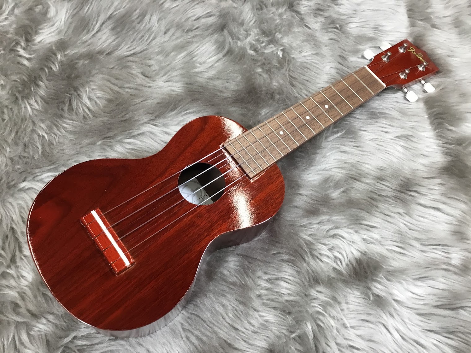 ソプラノウクレレFamous FS-S4GF