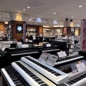 【電子ピアノ総合案内】2025年10月31日(金)更新♪展示台数は40台以上。ピアノ・キーボード含め、多くの鍵盤楽器をお試しいただけます。