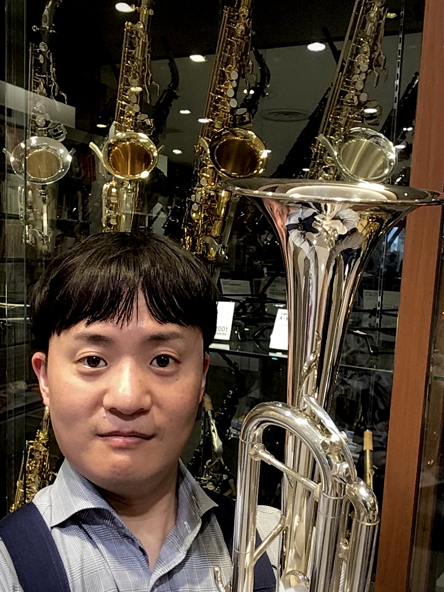 副主任　管楽器責任者　営業エキスパート黒住(くろすみ)