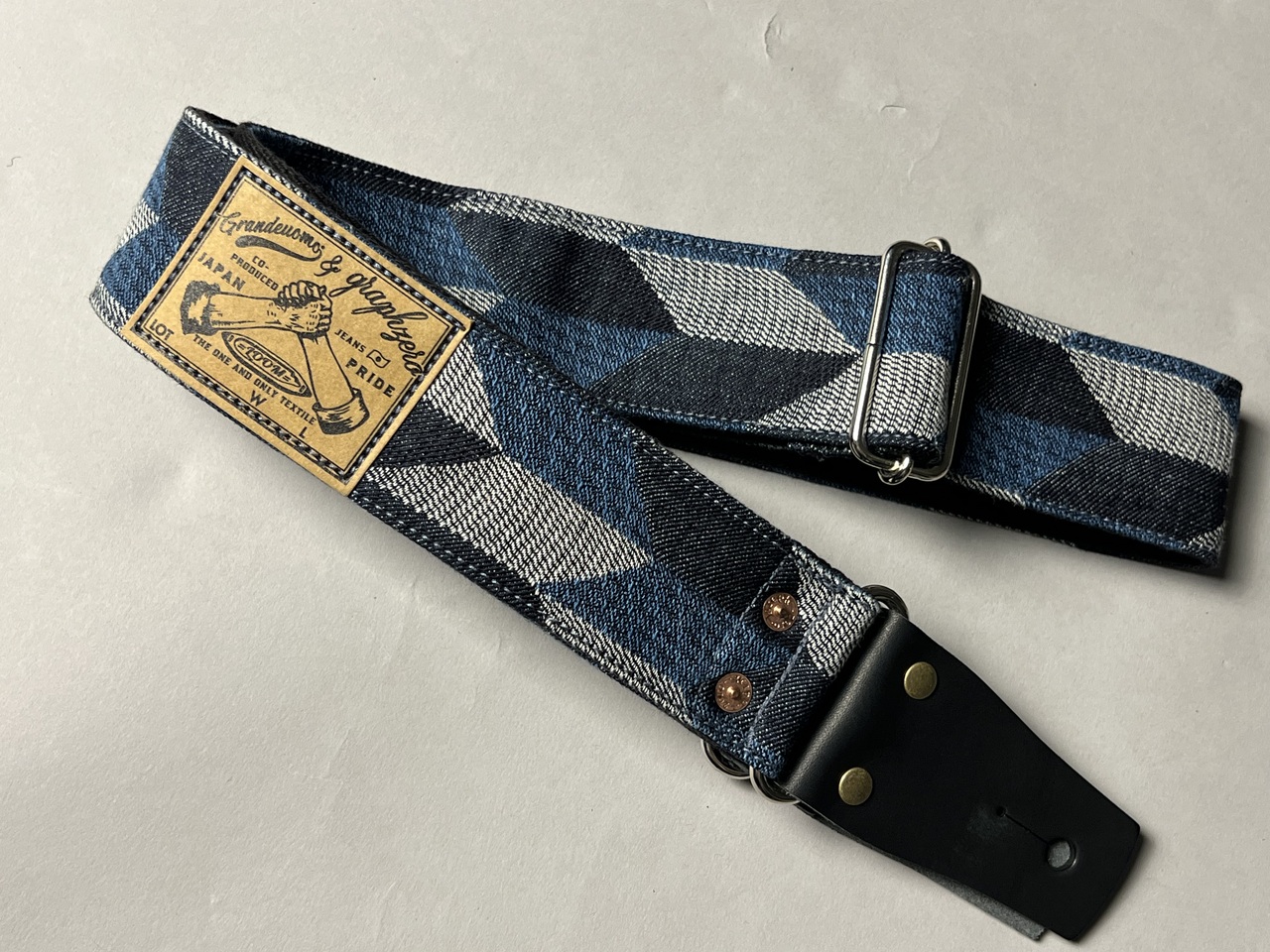 Grande uomoGrande uomo × graphzero コラボモデル graphzero矢絣【Blue】
