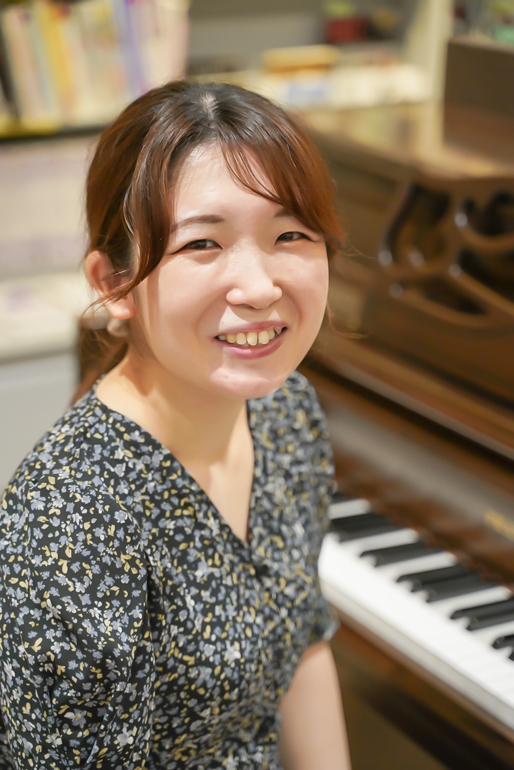 CONTENTS講師プロフィール講師からのコメントお問い合わせ講師プロフィール 講師からのコメント 『どなたにでも親しみやすくスタートしやすい楽器の一つです。基礎から一つずつ、丁寧に指導していきますので、レッスンをお考えの方や悩まれていらっしゃる方、一度体験レッスンにお越し下さい。きっと、楽しい音楽 […]