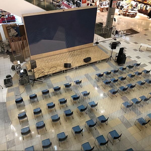 特典1選ばれたアーティストに エリアライブへの出演権！