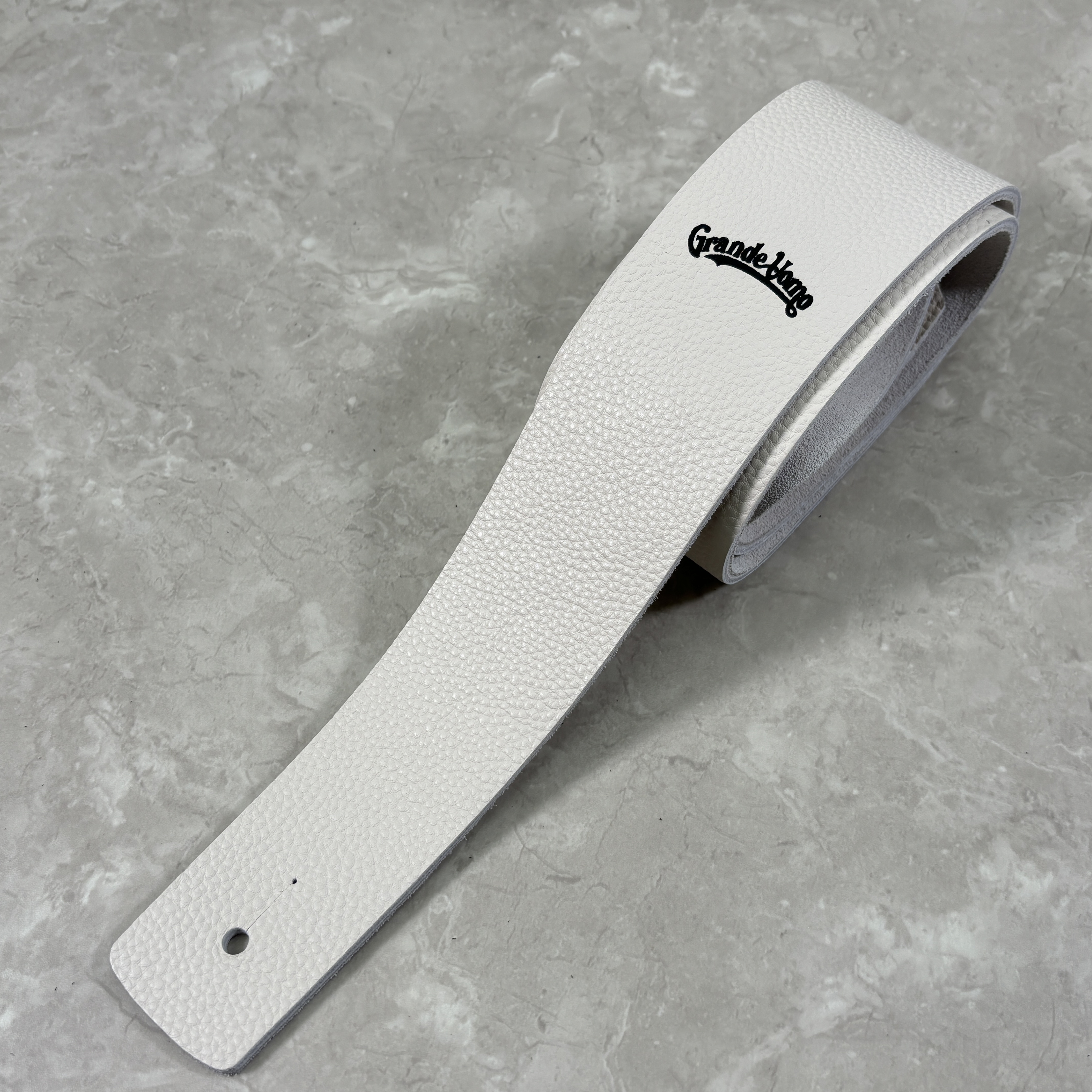 Grande uomoLITE Series White