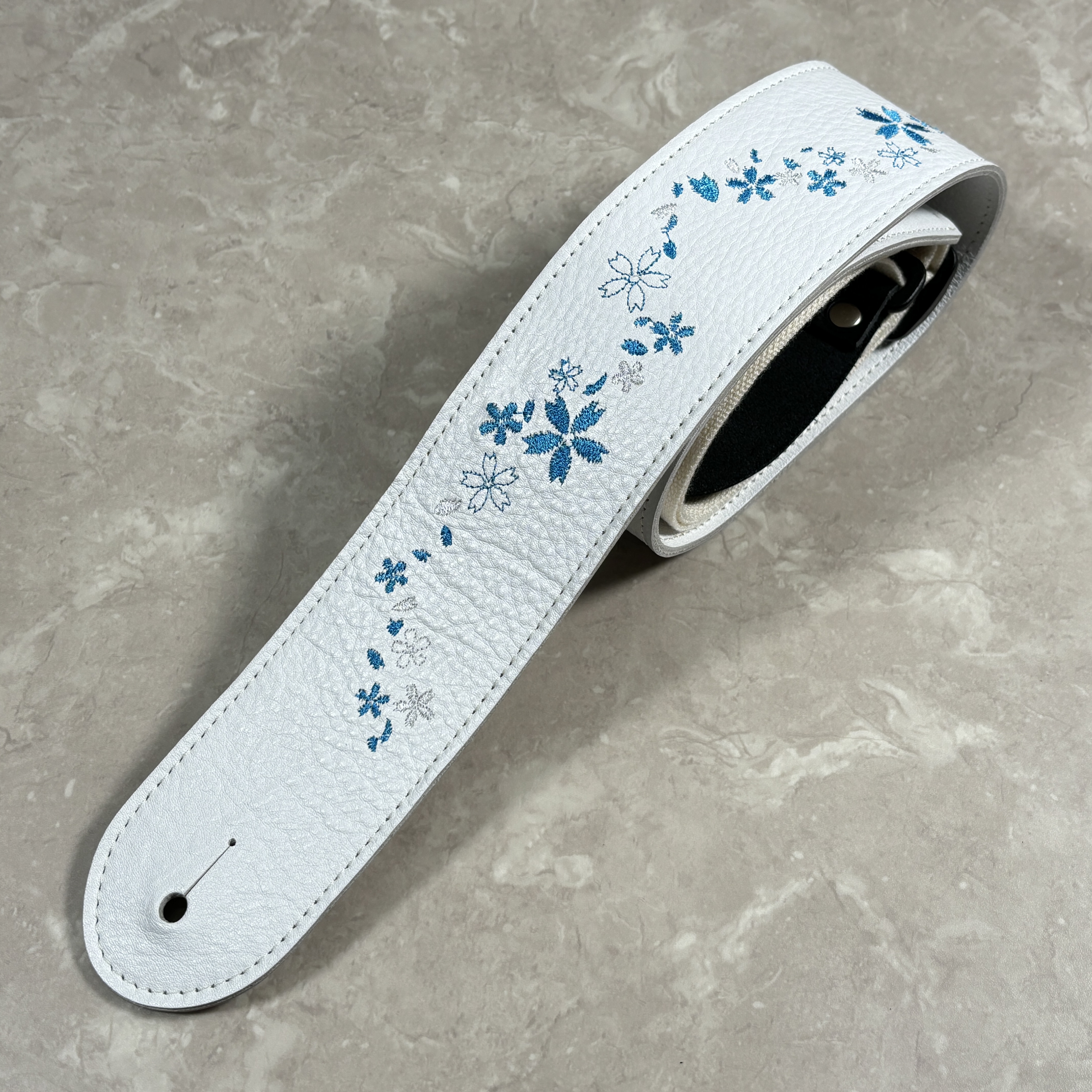 Grande uomoL-Slide Strap 雪桜刺繍 White/White
