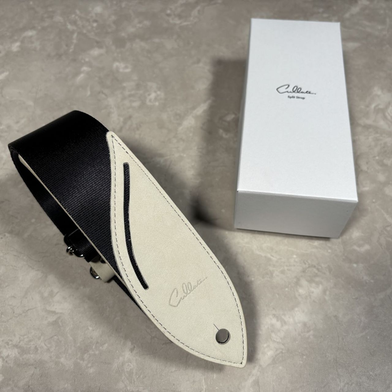 CullateSplit Strap Monochrome
