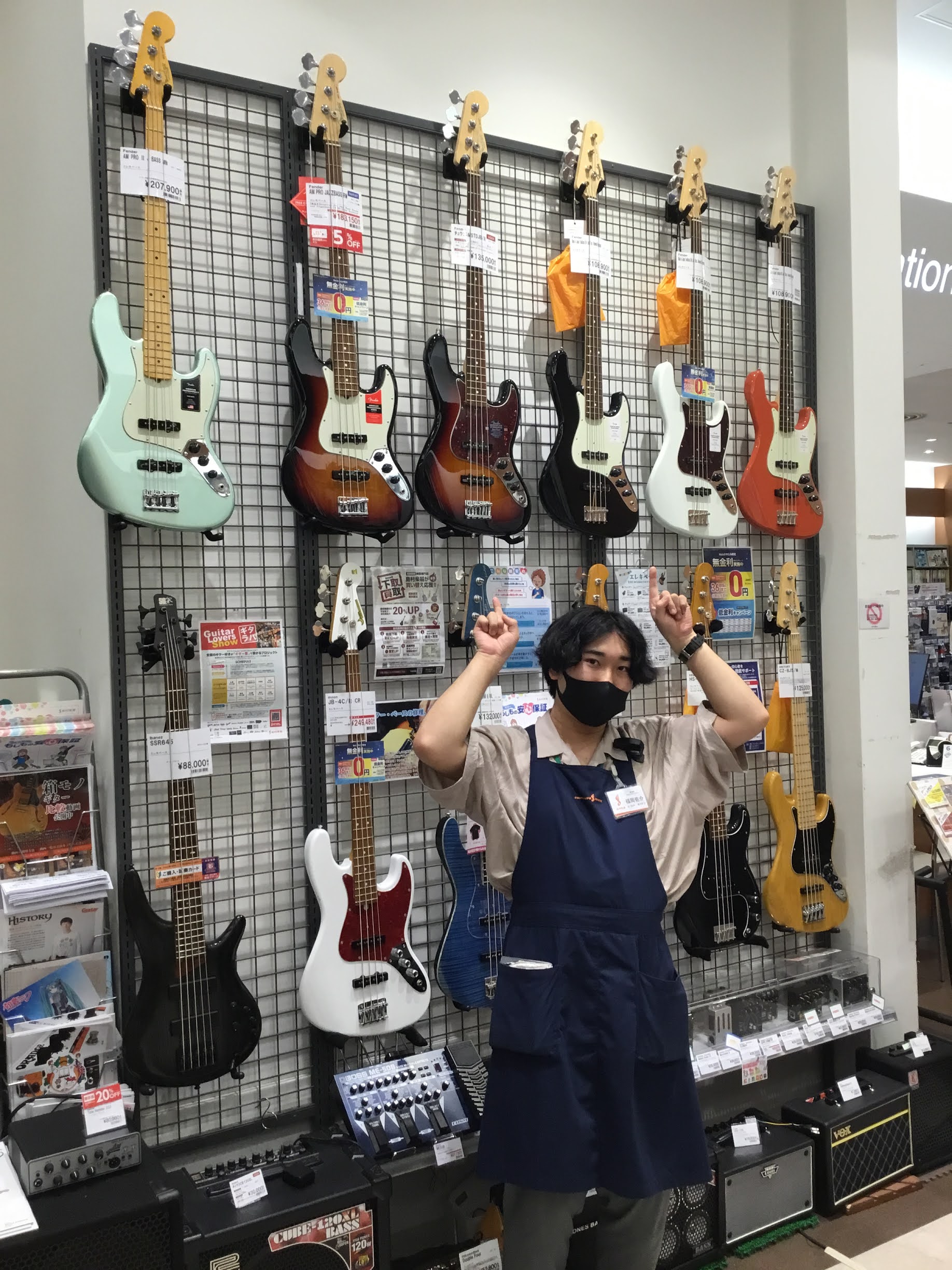 【定番】Fenderのベース取り揃っております！